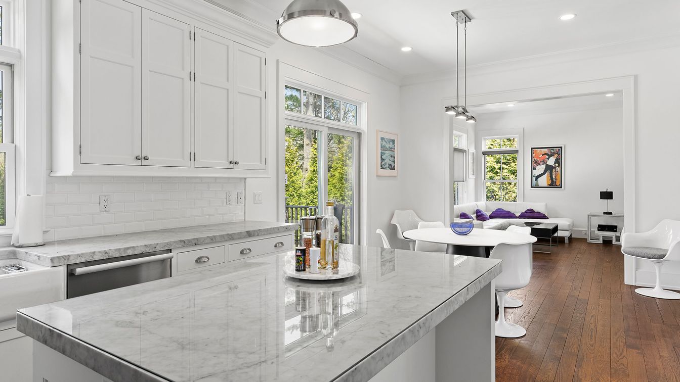 Dining room, Interior, Kitchen, Pendant Lights, Recessed Lighting, Wood Texture Flooring