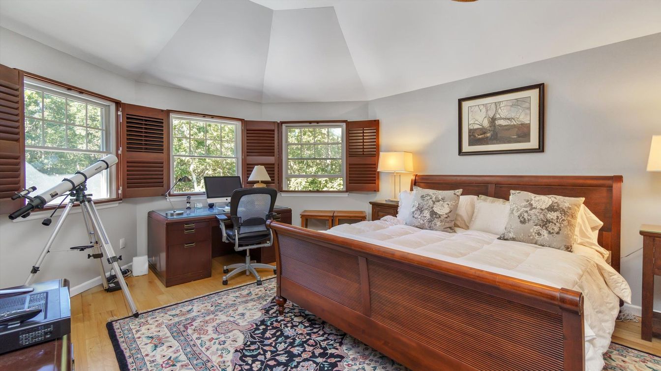 Fitness Equipment, Home Office, Interior, Wood Texture Flooring