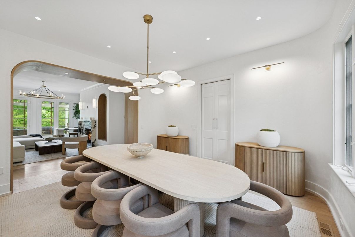 Dining room, Interior, Living room, Pendant Lights, Recessed Lighting, Wood Texture Flooring