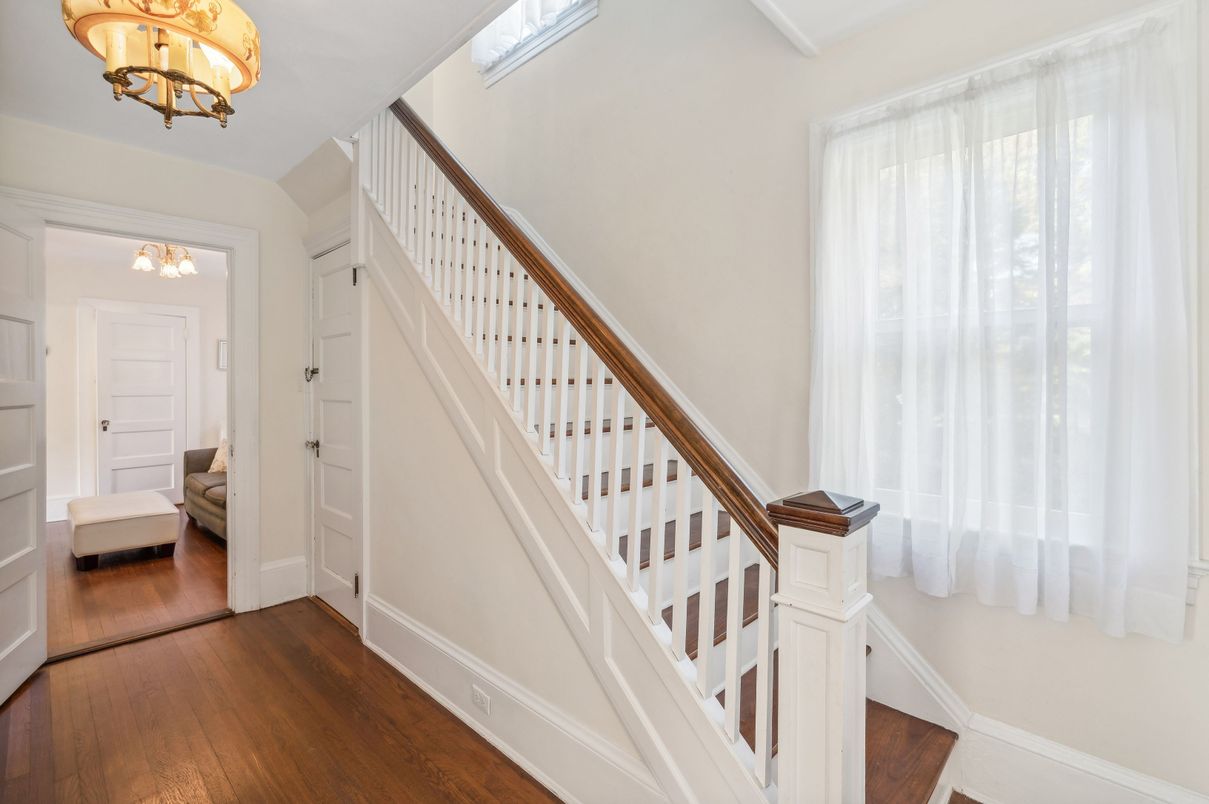 Chandelier, Interior, Wood Texture Flooring