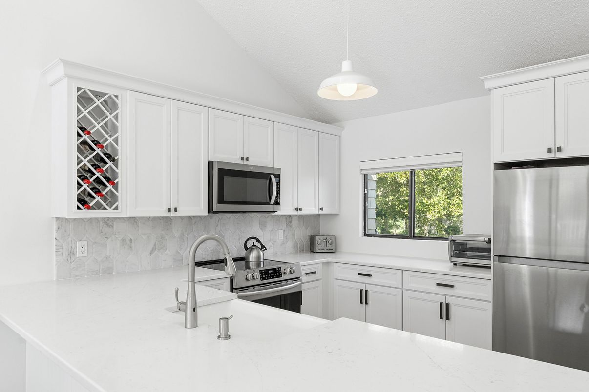 Interior, Kitchen, Pendant Lights, Stainless Steel Appliances