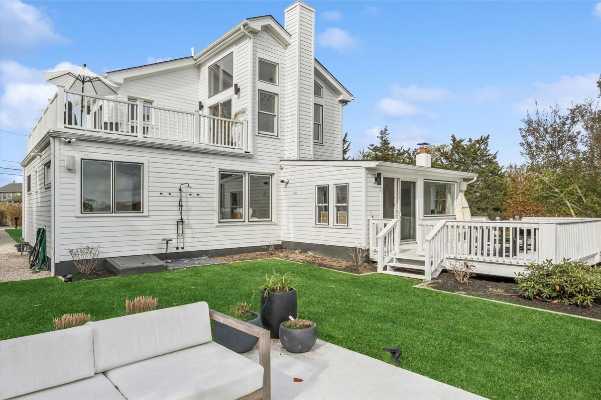 Exterior, Facade, Farmhouse