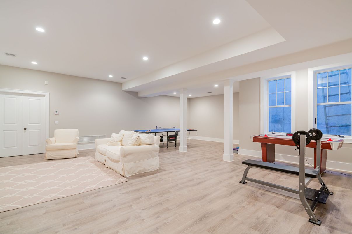 Fitness Equipment, Game Room, Interior, Recessed Lighting, Wood Texture Flooring