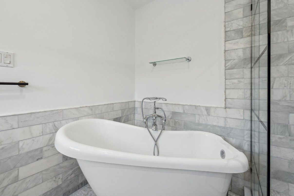 Bathroom, Free Standing Baths, Interior