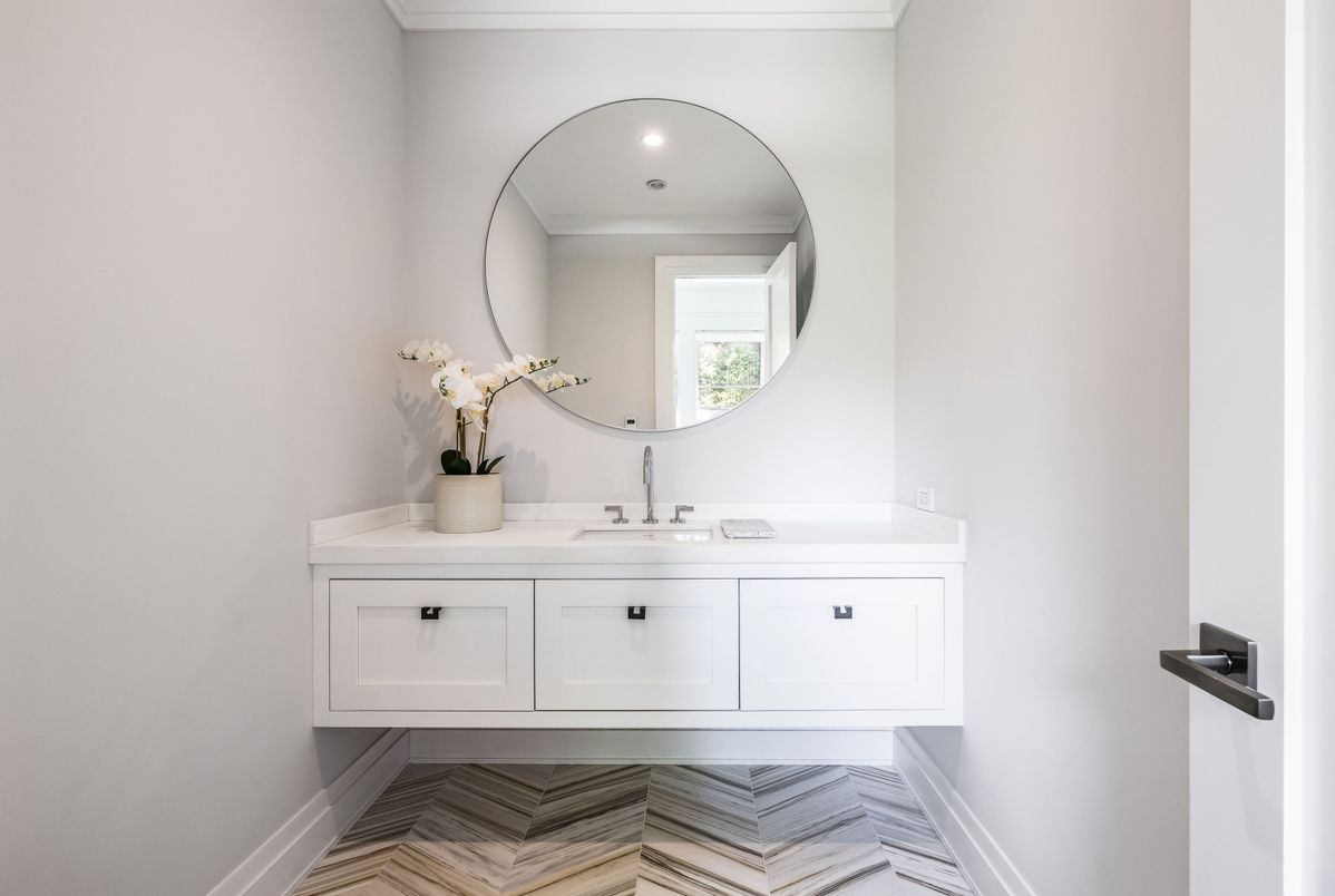 Bathroom, Interior, Recessed Lighting