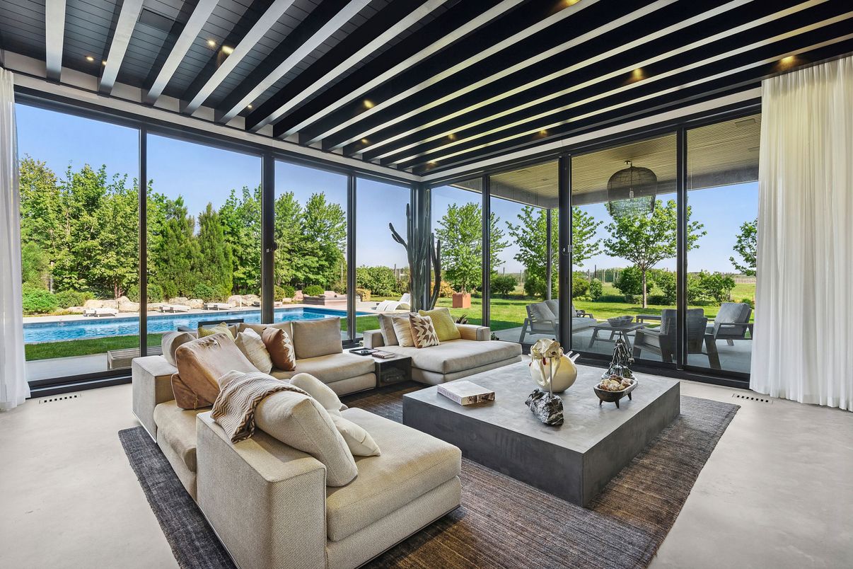 Interior, Living room, Recessed Lighting, Sun Room, Water