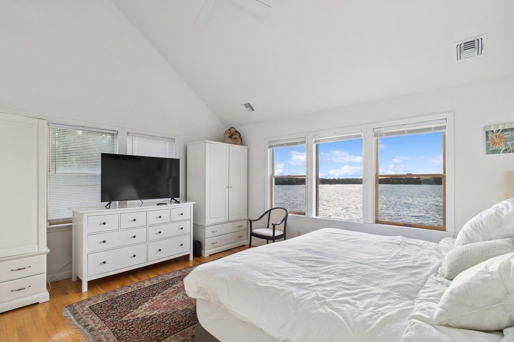 Bedroom, Interior, Water, Wood Texture Flooring