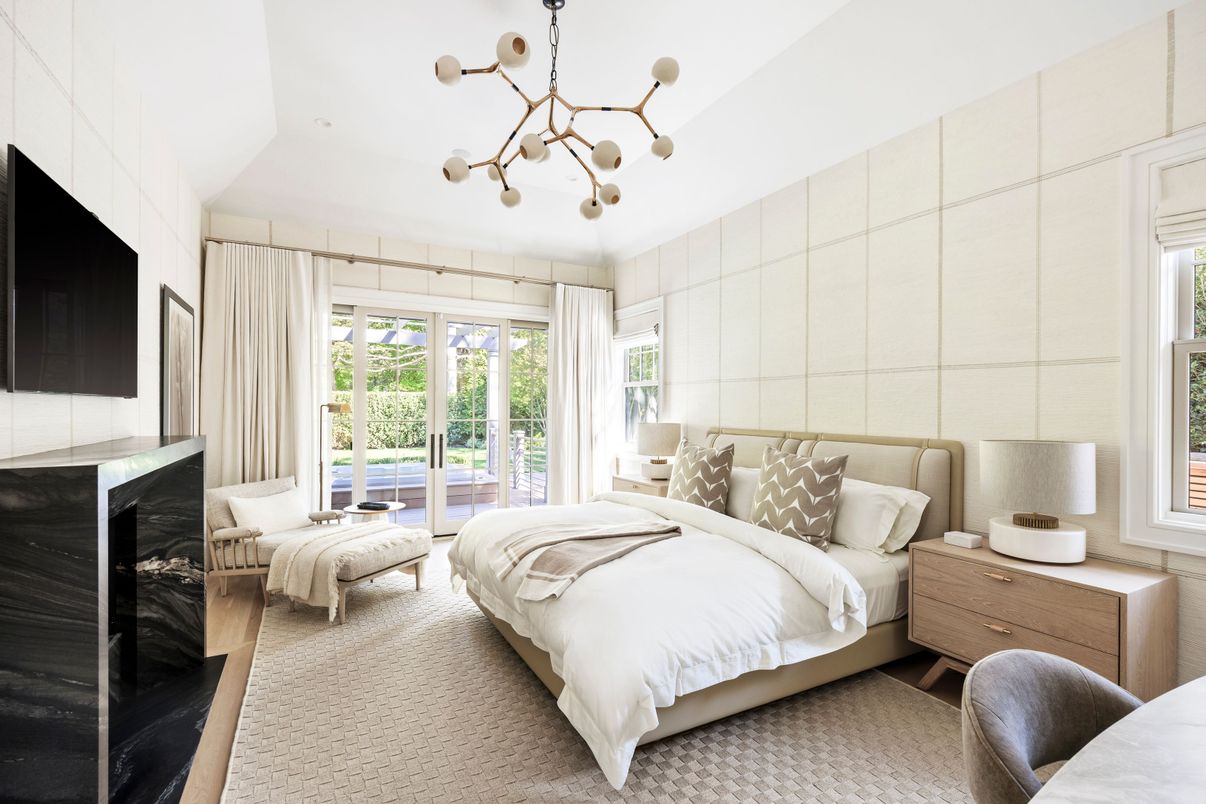 Bedroom, Fireplace, Interior, Pendant Lights