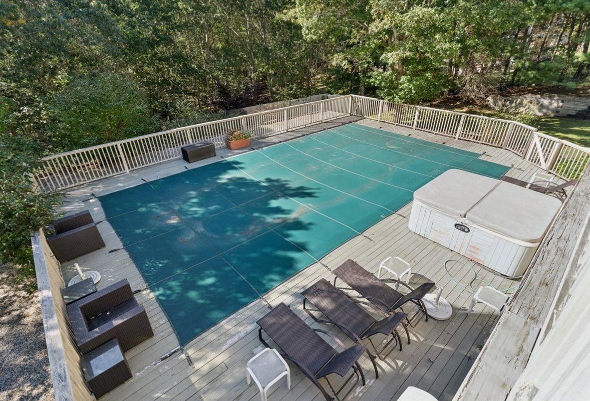 Exterior, Tennis Courts