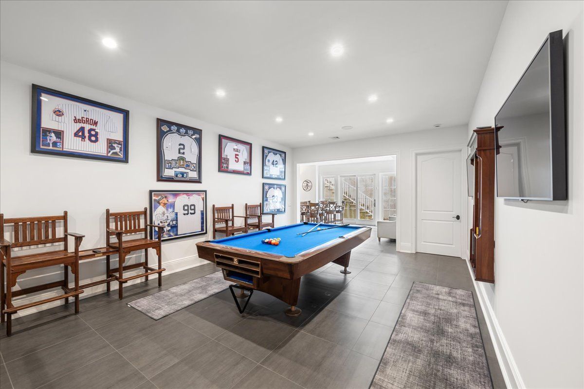 Billiard Table, Game Room, Interior, Recessed Lighting