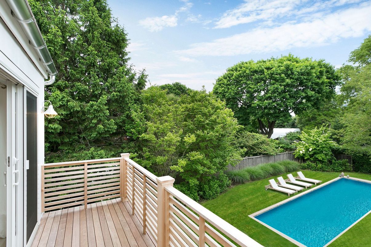 Exterior, Pool, Other