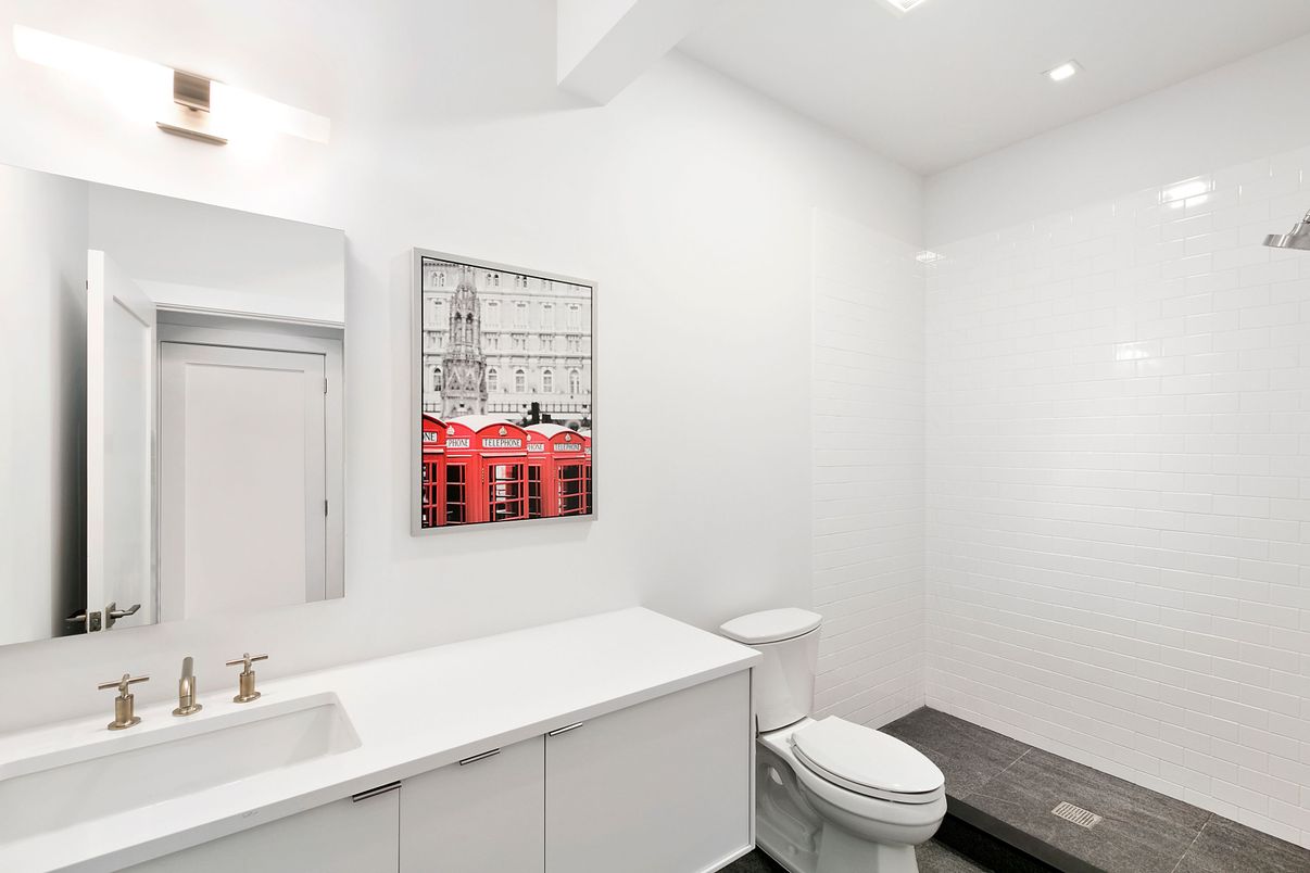 Bathroom, Interior, Recessed Lighting