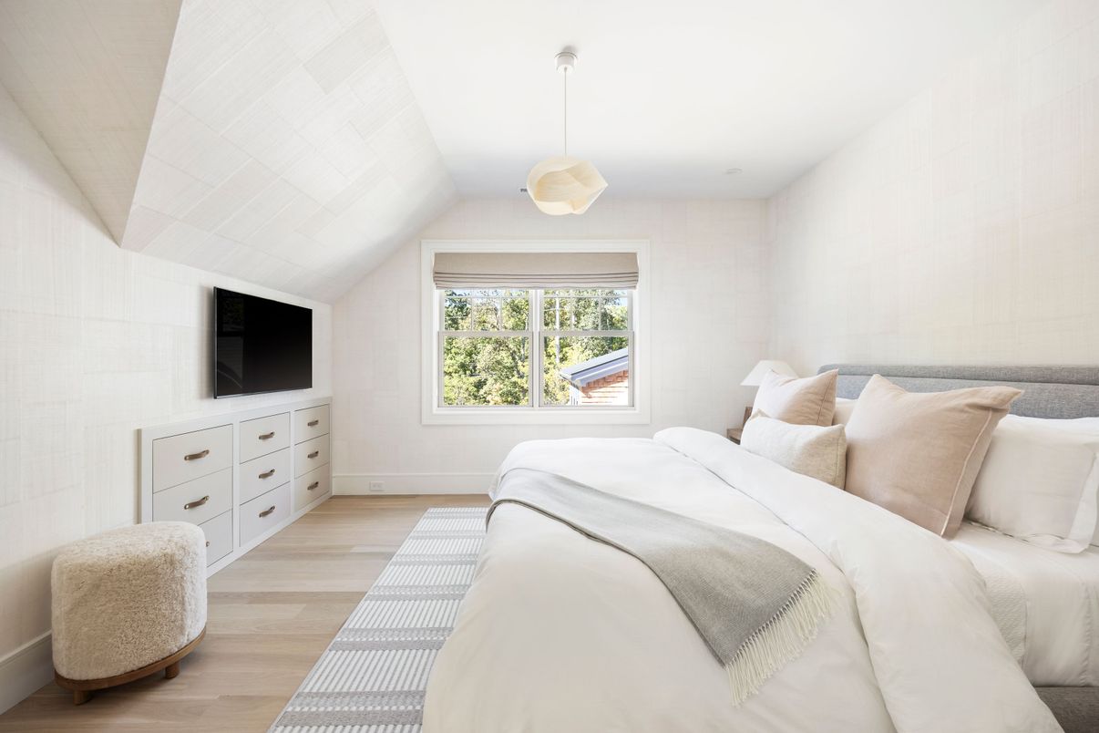Bedroom, Interior, Pendant Lights, Wood Texture Flooring