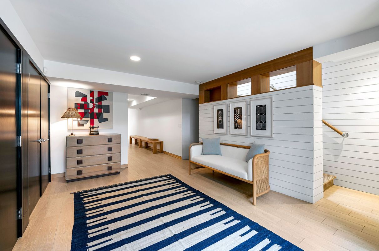 Interior, Recessed Lighting, Wood Texture Flooring