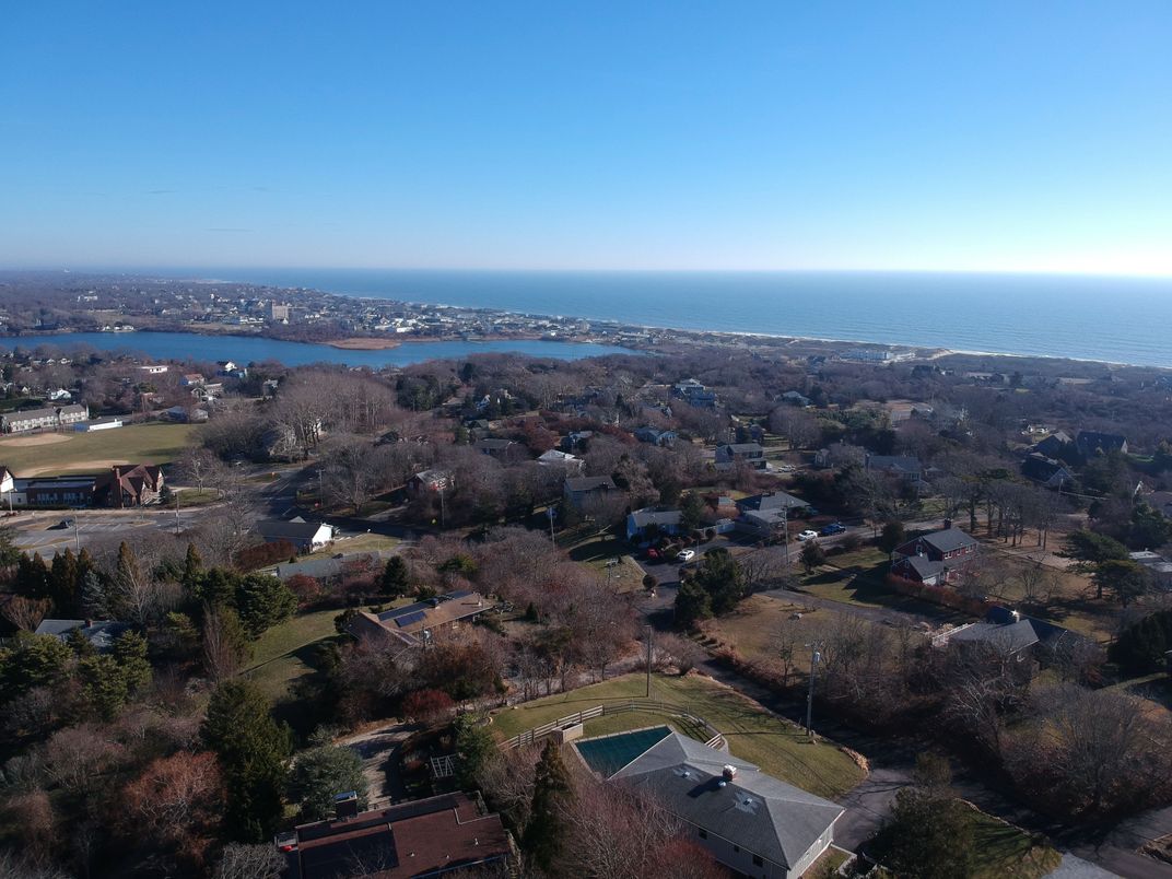 Exterior, Drone