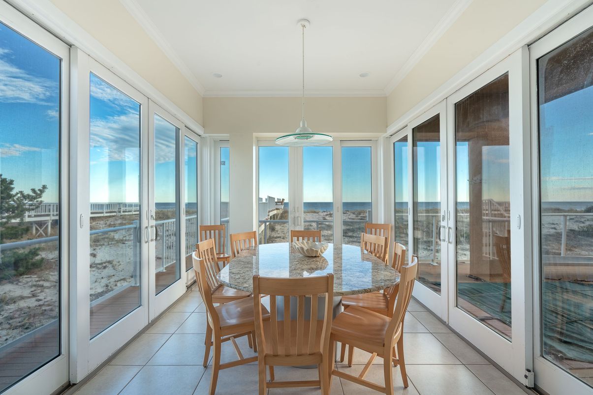 Dining room, Interior, Pendant Lights, Sun Room, Water