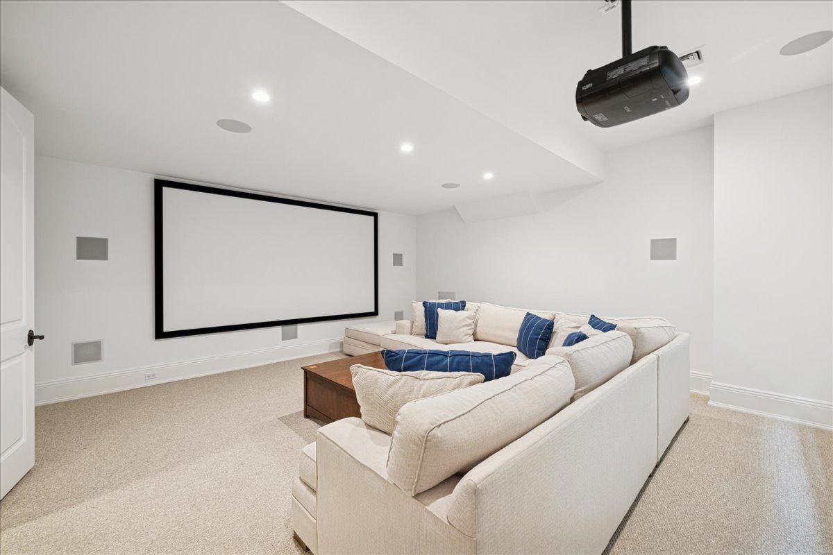 Interior, Projection Screen, Recessed Lighting, Theatre Room