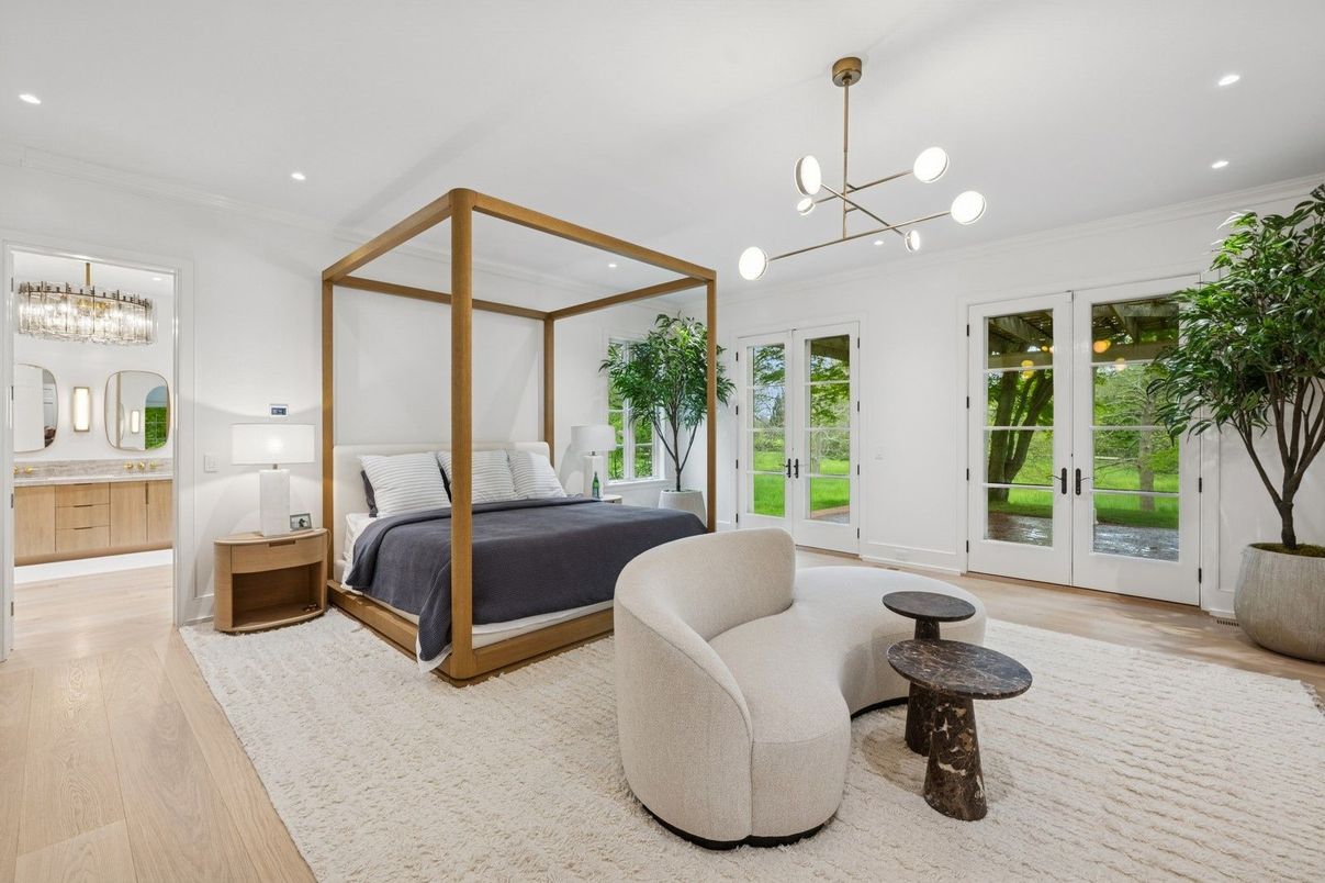 Bedroom, Interior, Pendant Lights, Recessed Lighting, Wood Texture Flooring