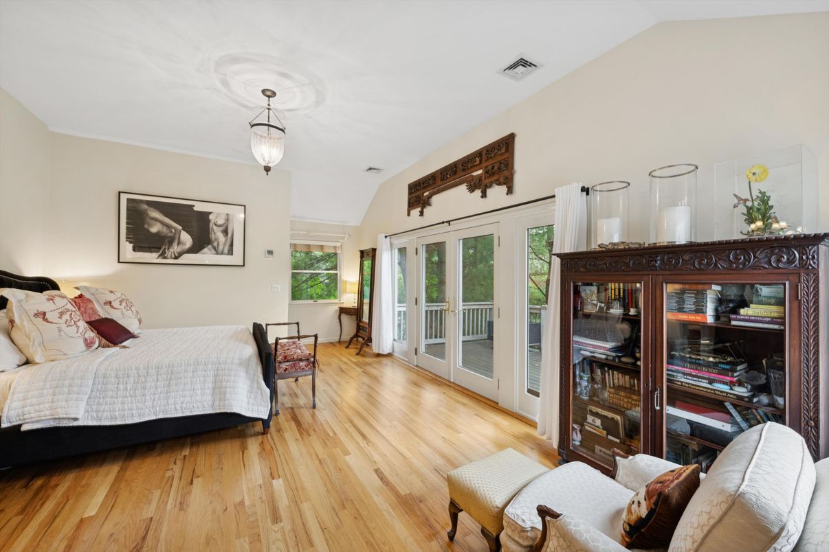 Bedroom, Interior, Pendant Lights, Wood Texture Flooring