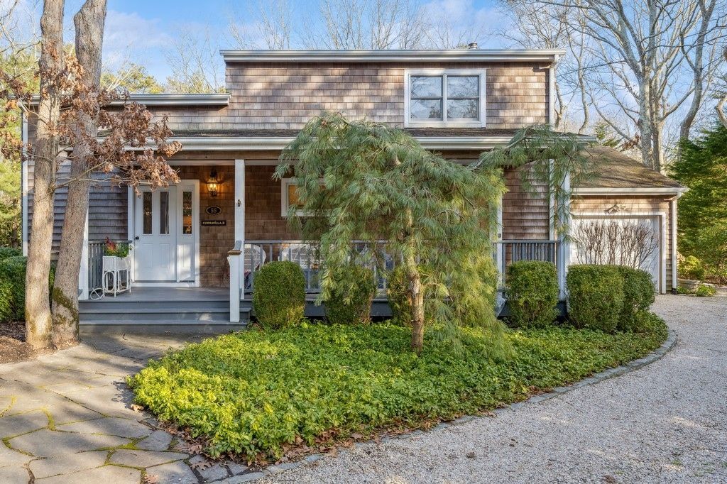 Attached, Exterior, Facade, American Foursquare