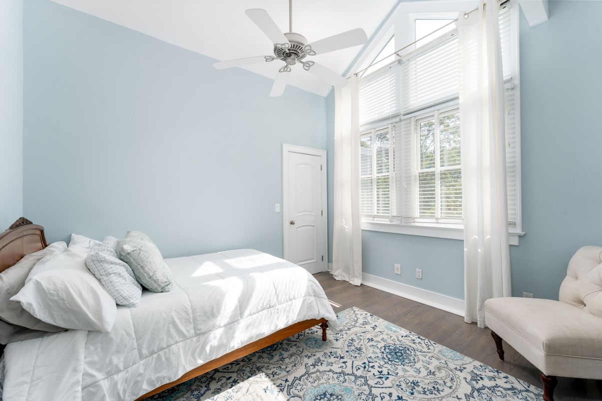 DE Listing image placeholder