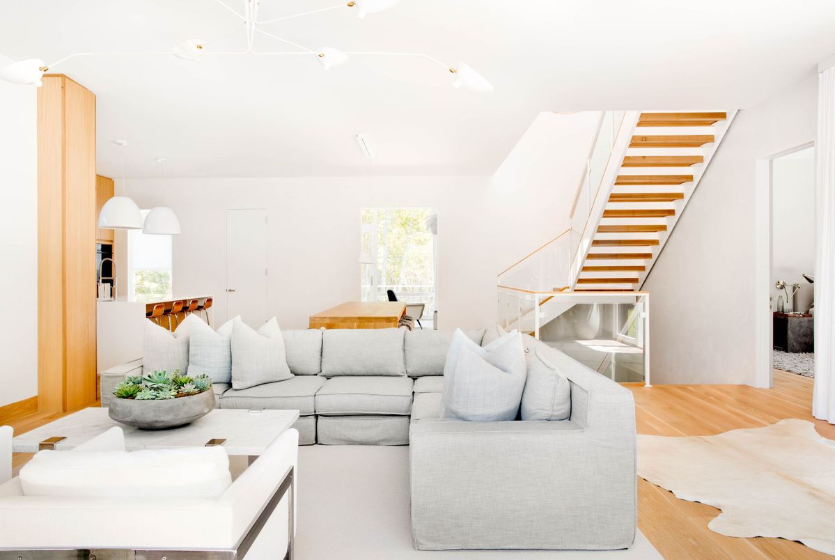 Interior, Living room, Pendant Lights, Recessed Lighting, Wood Texture Flooring