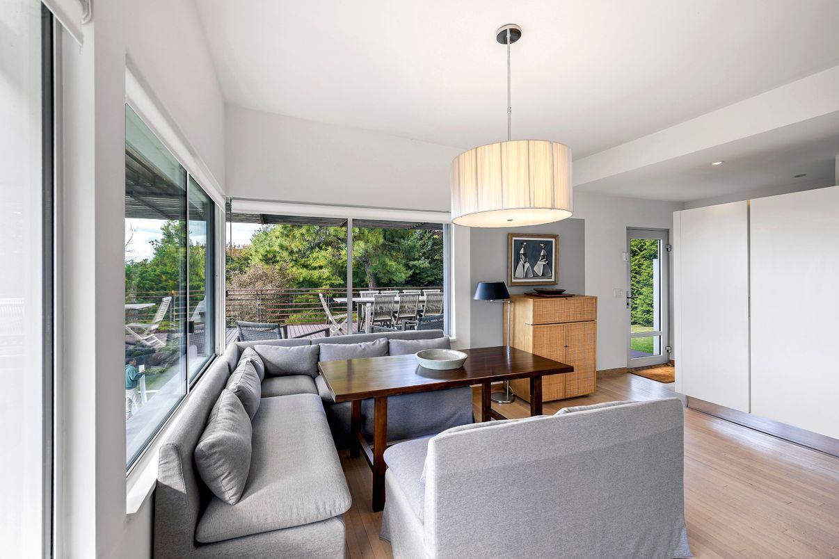 Interior, Living room, Pendant Lights, Recessed Lighting, Wood Texture Flooring