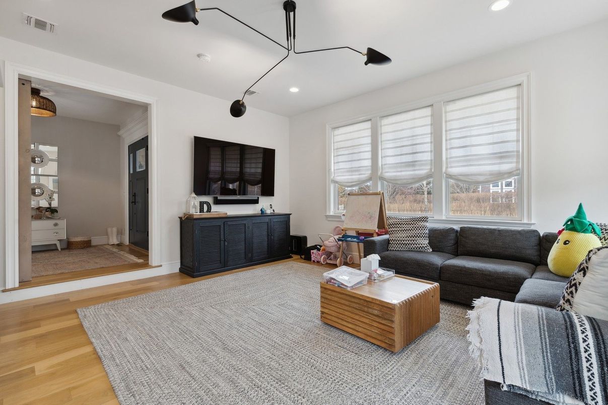 Interior, Living room, Recessed Lighting, Wood Texture Flooring