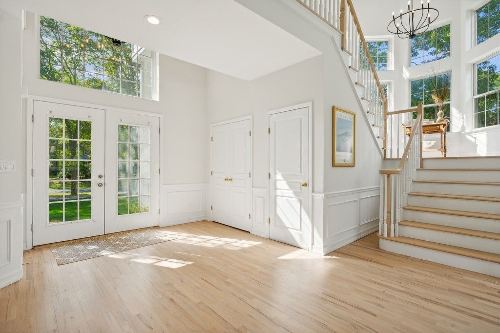 Chandelier, Interior, Recessed Lighting, Wood Texture Flooring