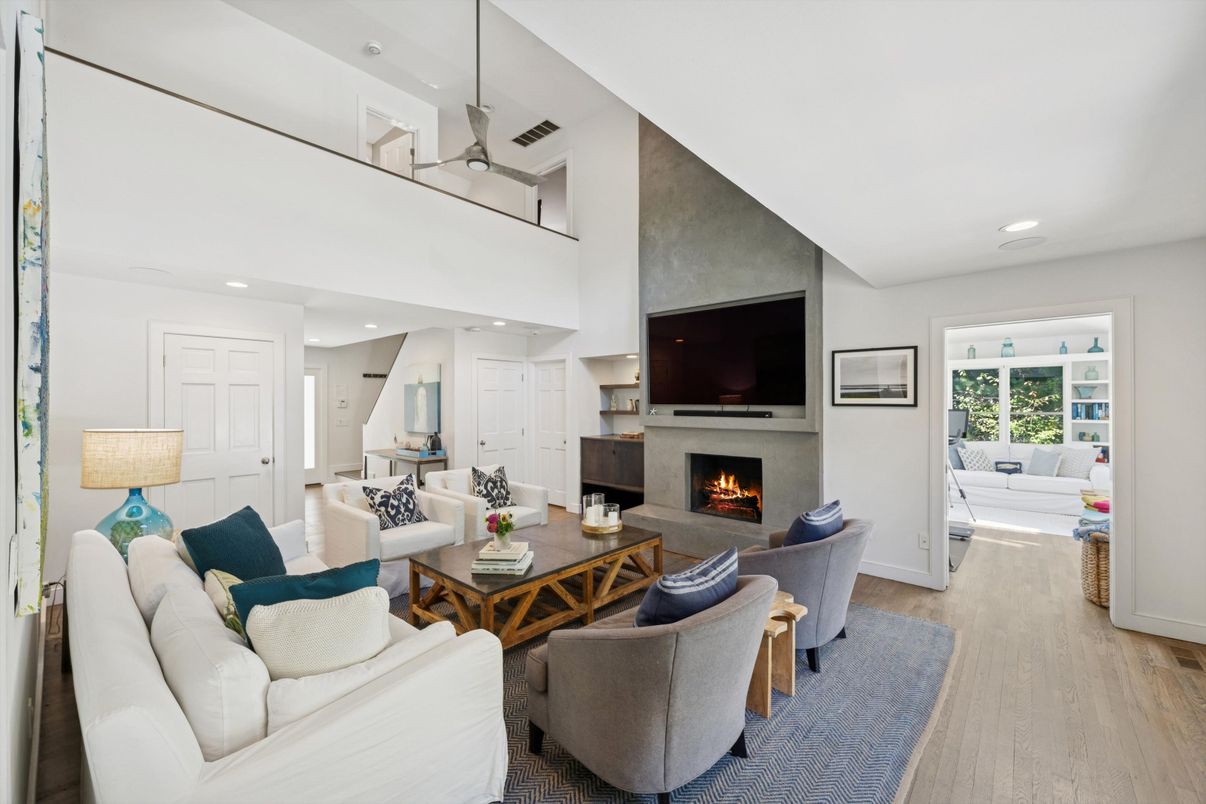 Fireplace, Interior, Living room, Pendant Lights, Recessed Lighting, Wood Texture Flooring