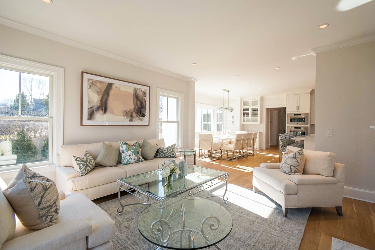 Dining room, Interior, Kitchen, Living room, Pendant Lights, Recessed Lighting, Stainless Steel Appliances, Wood Texture Flooring