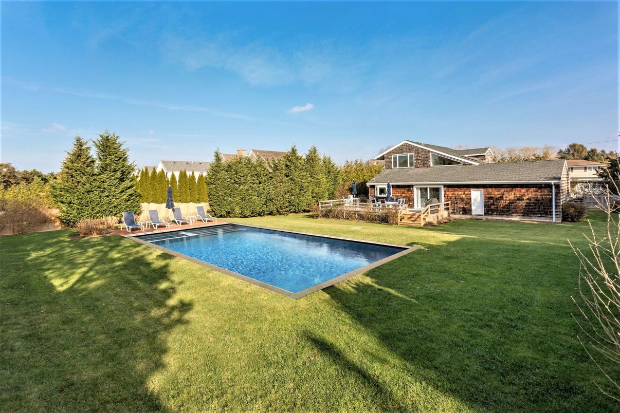 Backyard, Exterior, Pool