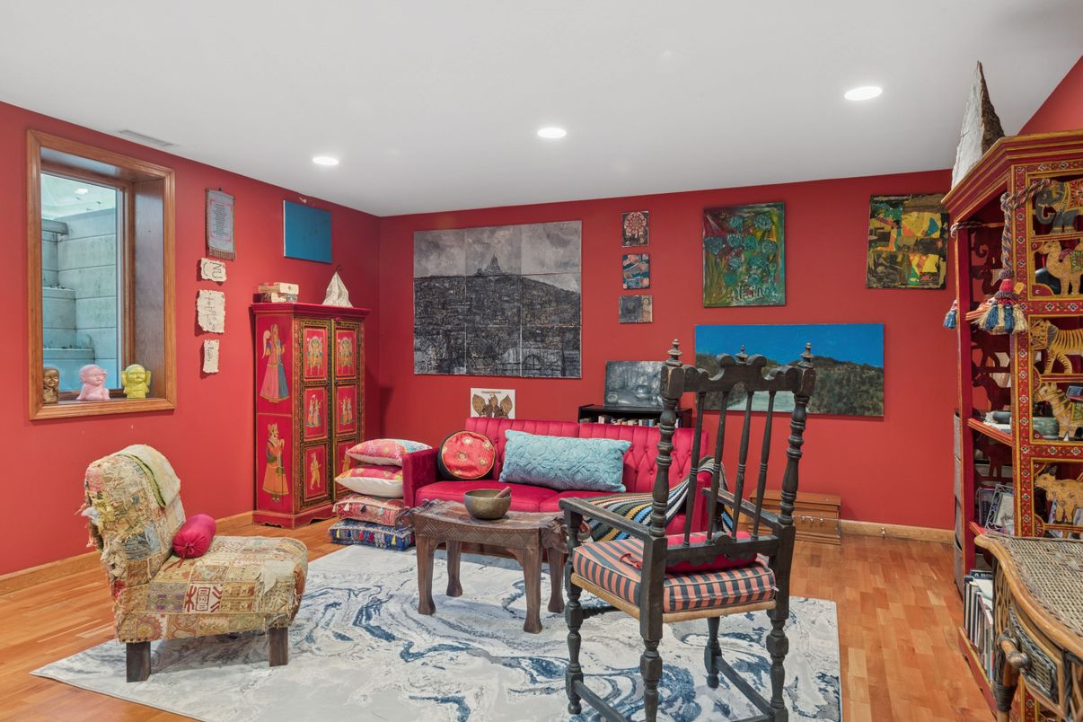 Interior, Recessed Lighting, Wood Texture Flooring
