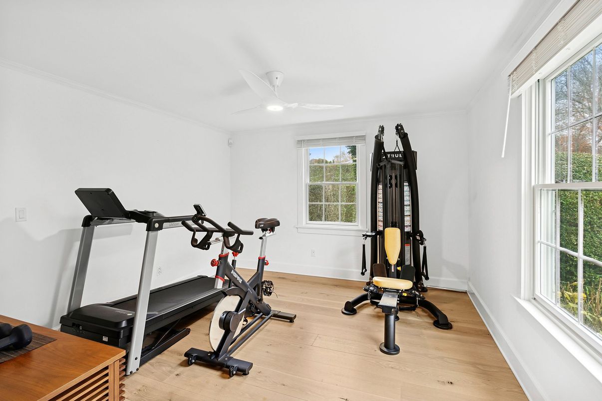 Fitness Equipment, Interior, Recessed Lighting, Wood Texture Flooring