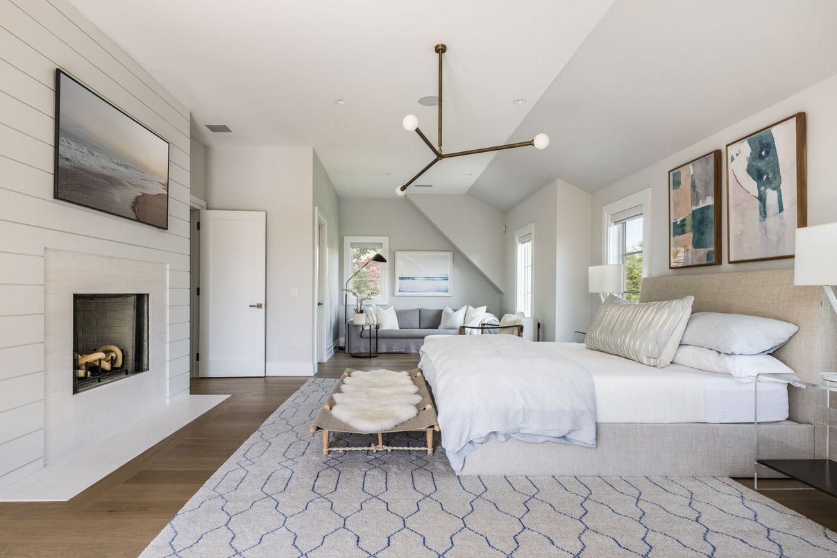 Bedroom, Fireplace, Interior, Pendant Lights, Recessed Lighting, Wood Texture Flooring