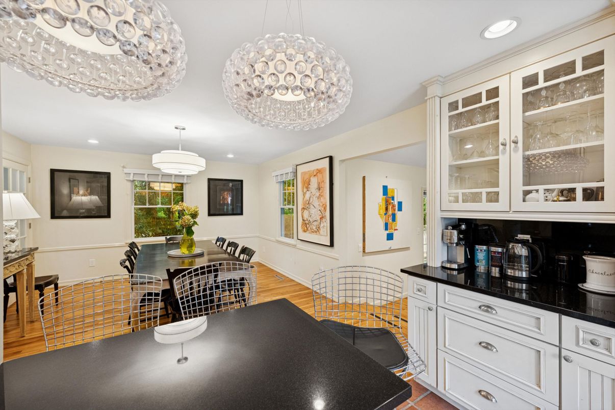 Chandelier, Dining room, Interior, Recessed Lighting, Wood Texture Flooring