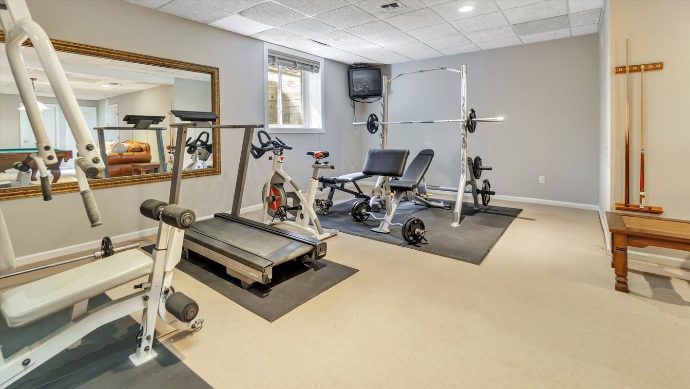 Fitness Equipment, Interior, Recessed Lighting