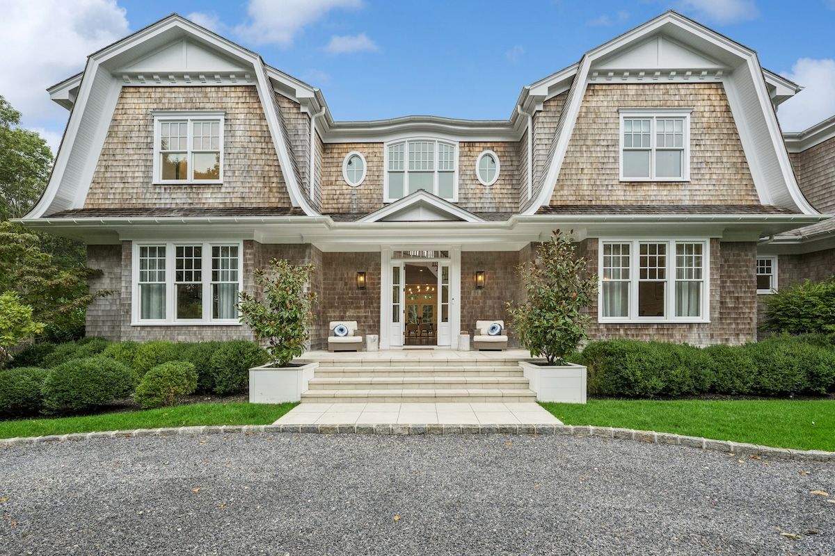 Exterior, Facade, Brick Traditional