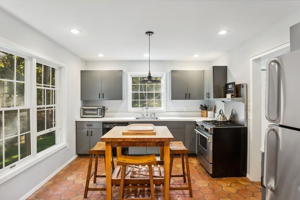 Interior, Kitchen, Pendant Lights, Recessed Lighting, Stainless Steel Appliances