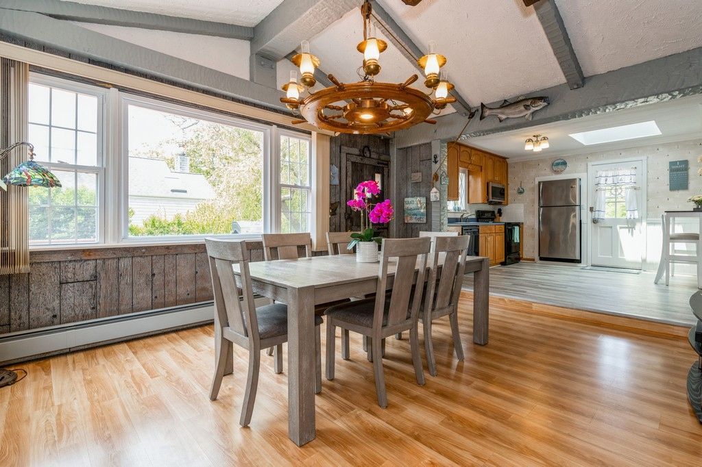 Chandelier, Dining room, Interior, Kitchen, Wood Texture Flooring