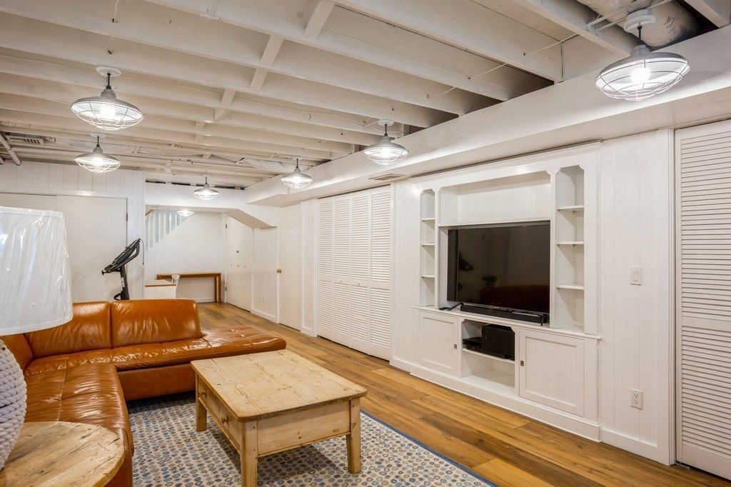 Interior, Living room, Pendant Lights, Wood Texture Flooring
