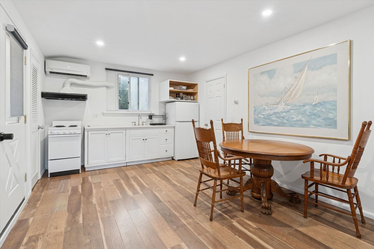 Dining room, Interior, Kitchen, Recessed Lighting, Washer, Wood Texture Flooring