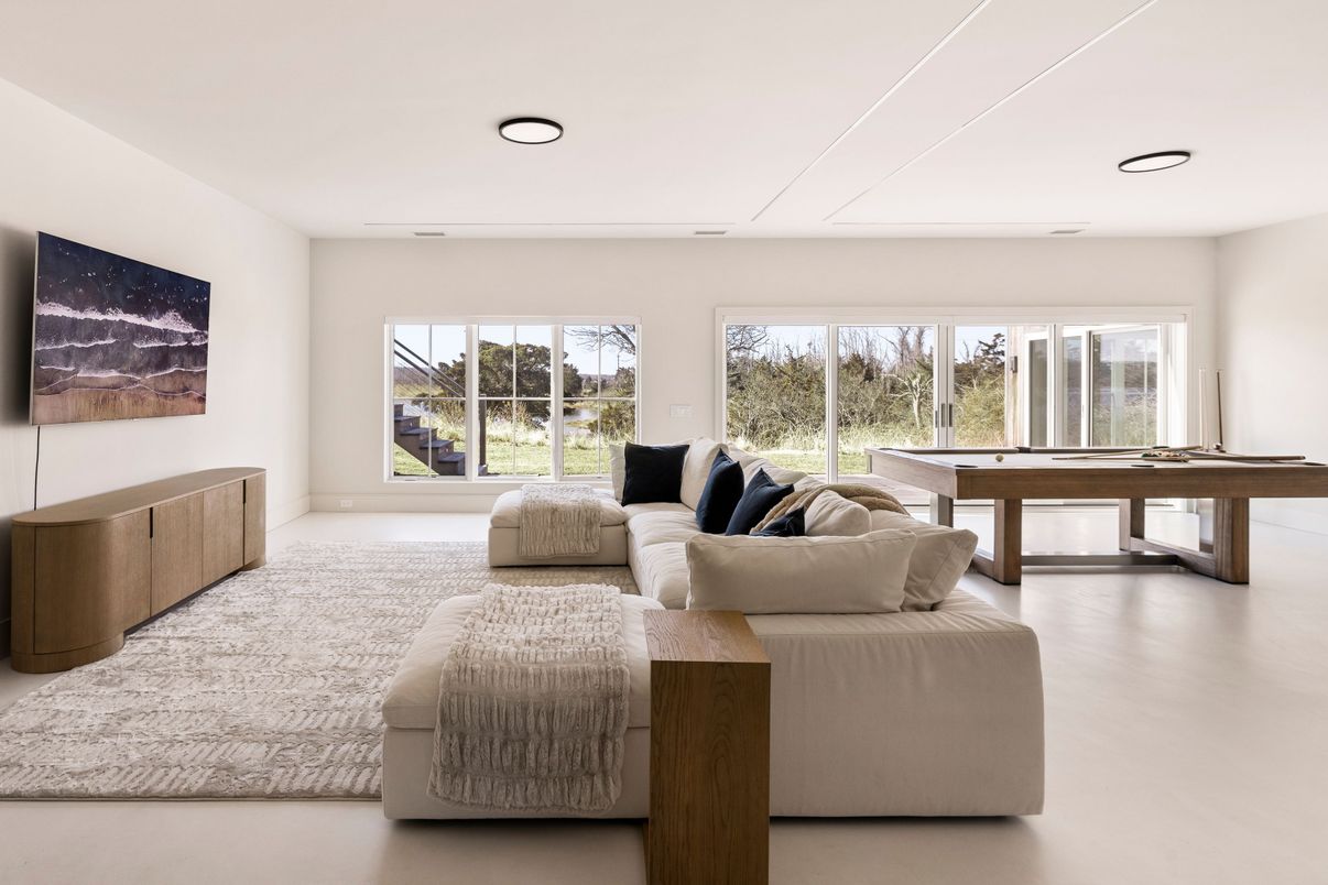 Billiard Table, Game Room, Interior, Living room, Recessed Lighting