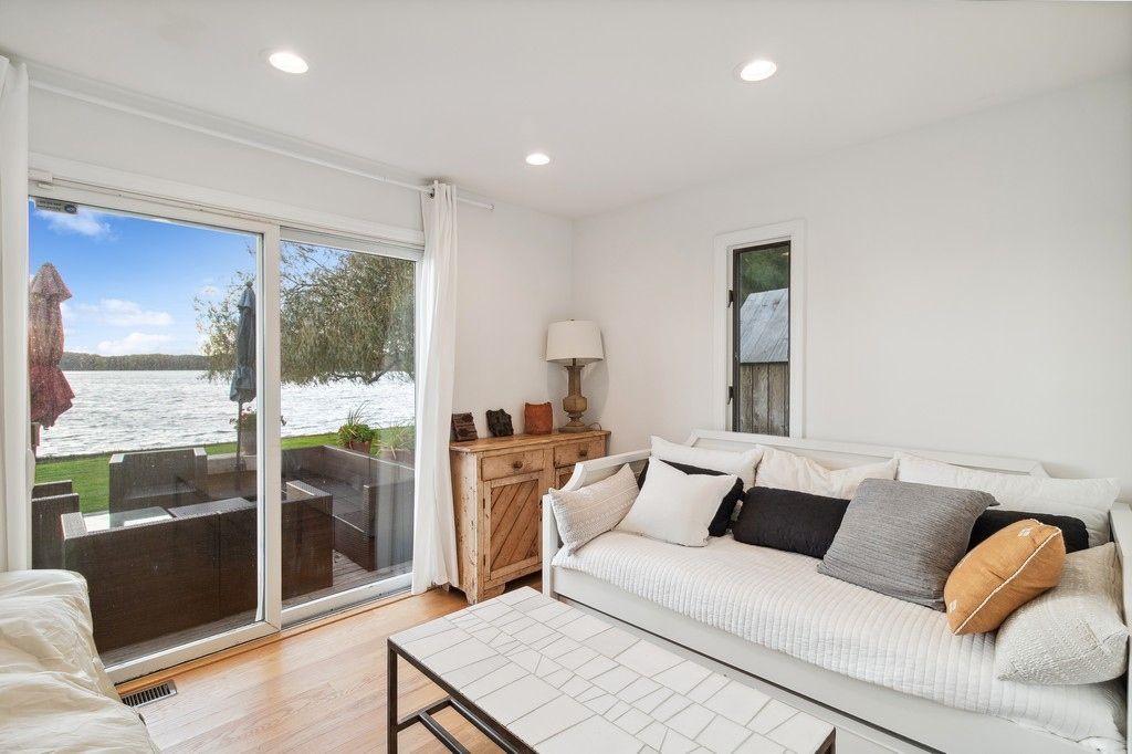 Interior, Recessed Lighting, Water, Wood Texture Flooring