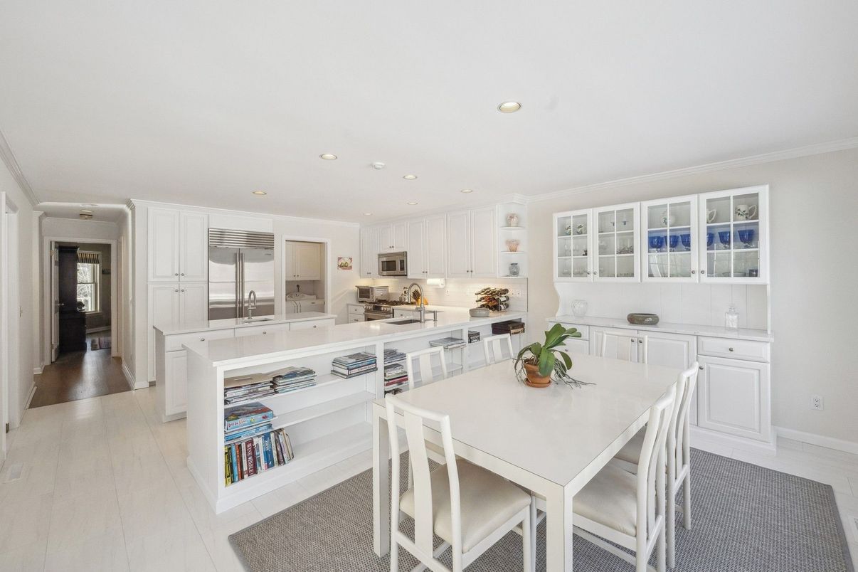 Dining room, Interior, Kitchen, Recessed Lighting