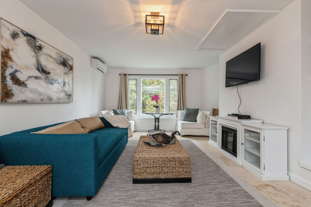 Interior, Living room
