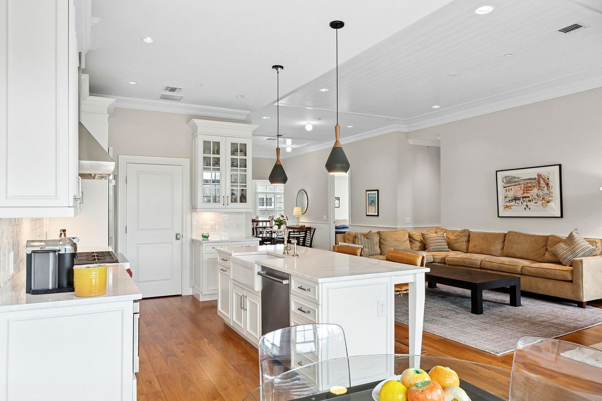 Interior, Kitchen, Living room, Pendant Lights, Recessed Lighting, Stainless Steel Appliances, Wood Texture Flooring