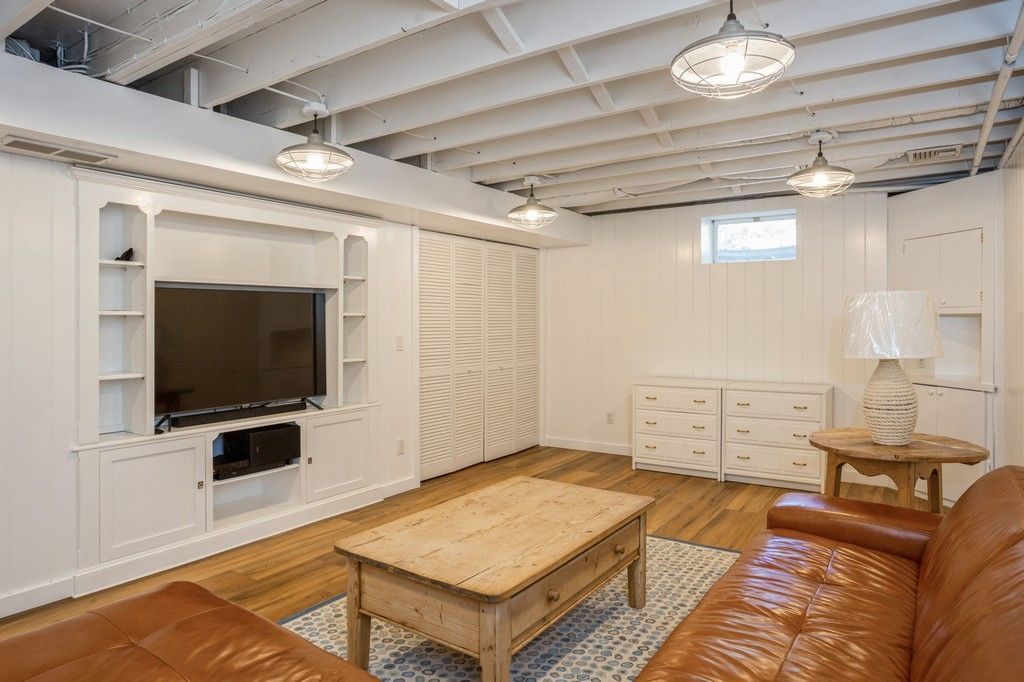 Interior, Living room, Pendant Lights, Wood Texture Flooring