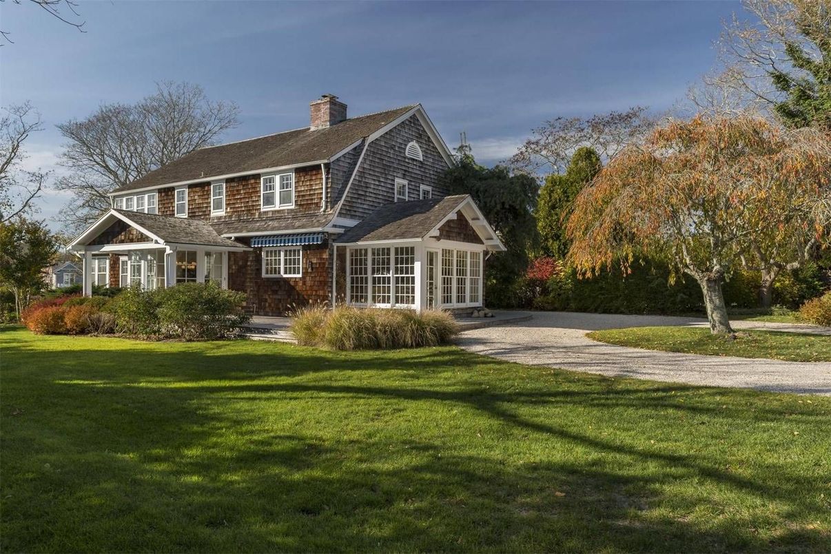 Attached, Backyard, Exterior, Facade, Brick Facade, Brick Traditional
