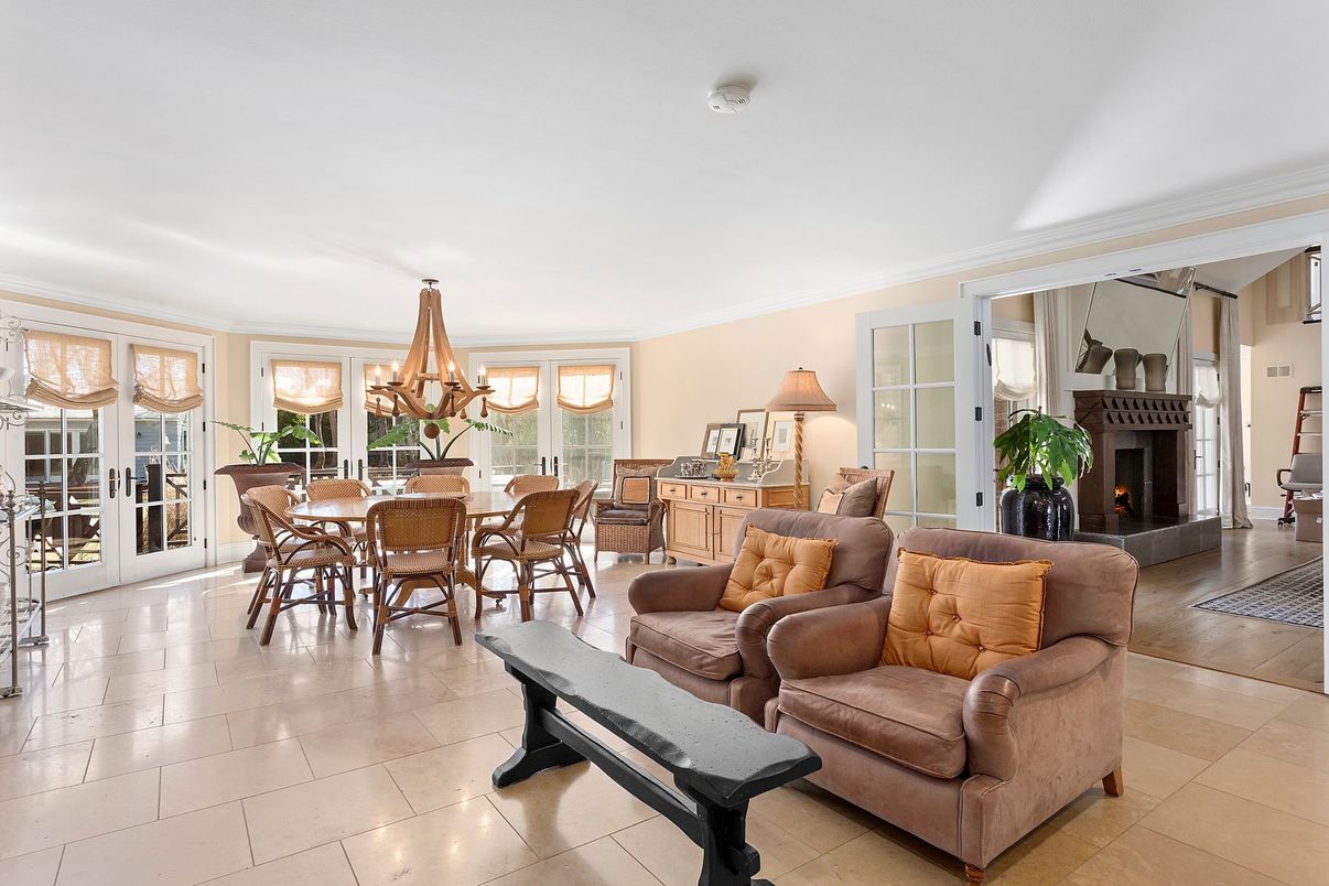 Chandelier, Dining room, Fireplace, Interior, Living room